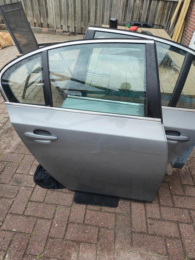 Deur Portier rechts achter BMW E60 A08 ra 520i 525i 530i 530, Ophalen, Deur, B, W