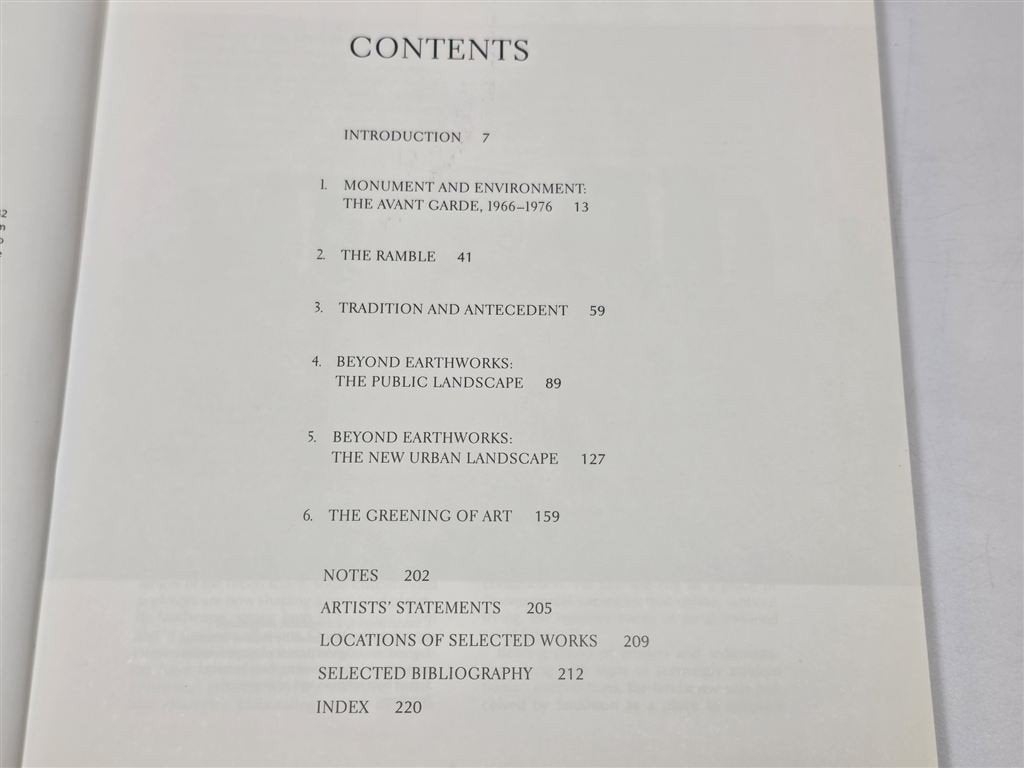 Earthworks and Beyond — Contemporary Art in the Landscape, Ophalen of Verzenden, Gelezen, Vogels