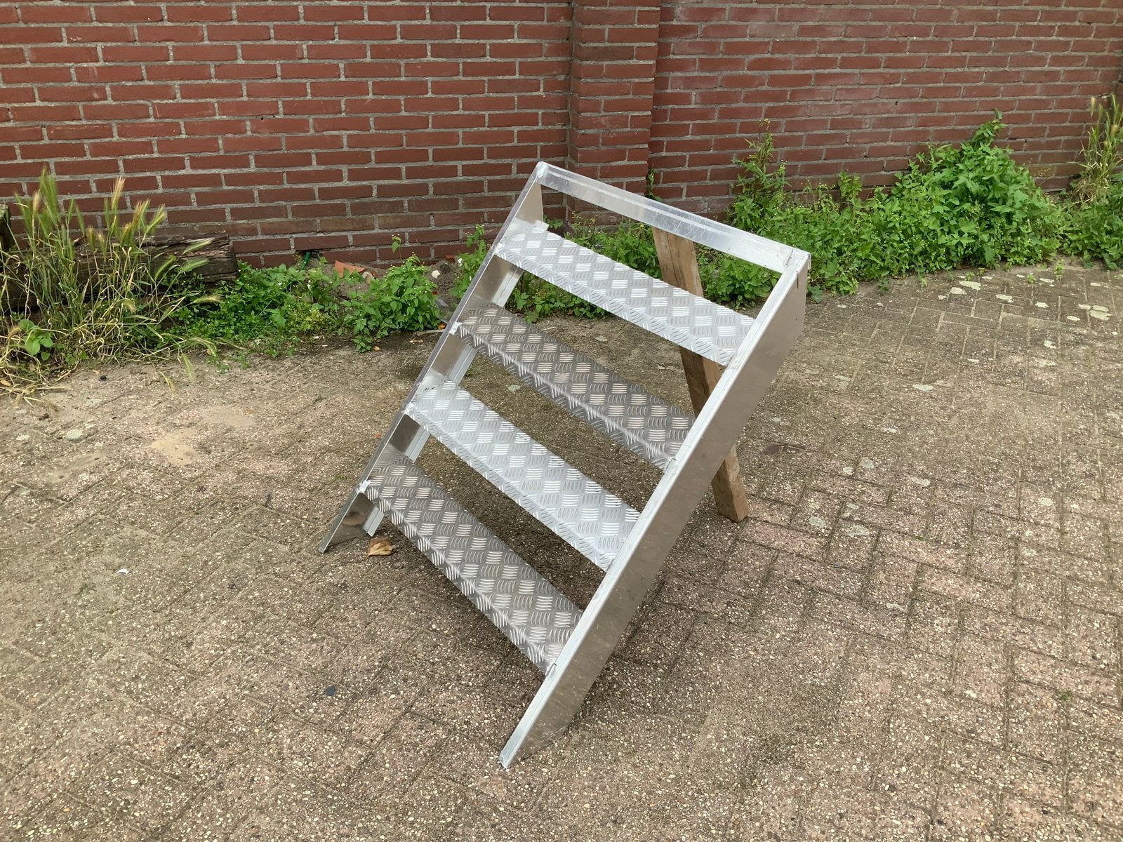 Lichtgewicht trapje, Ophalen, Zo goed als nieuw, Minder dan 2 meter