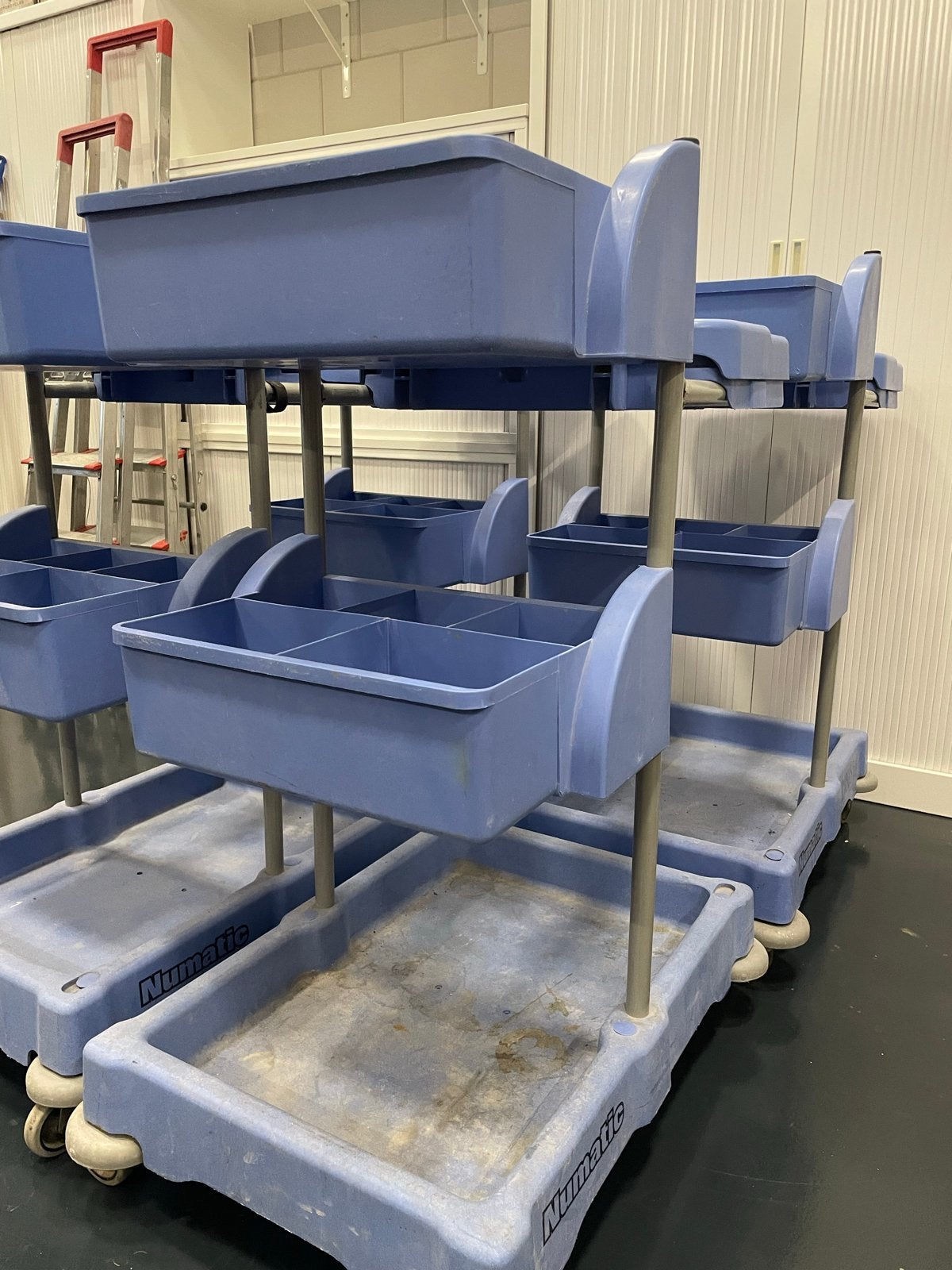 Numatic schoonmaakwagens / servicekarren (set van 5), Ophalen