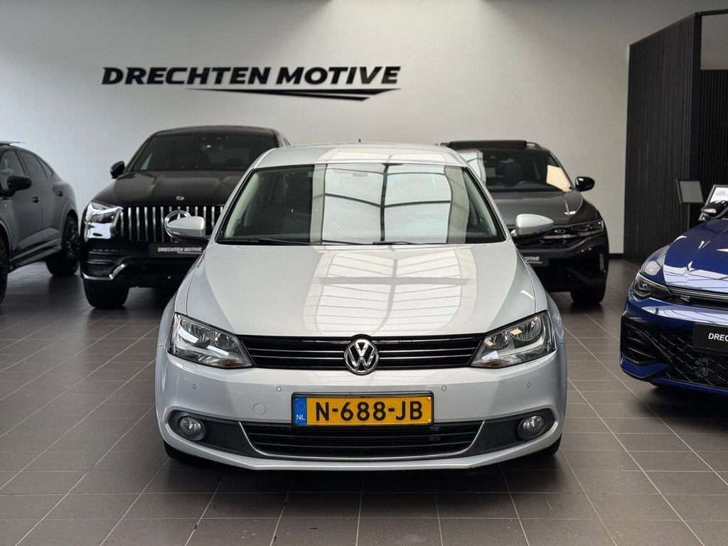 Volkswagen Jetta 1.4 TSI Highline DSG, Auto's, Euro 5, Stof, Gebruikt, 680 kg