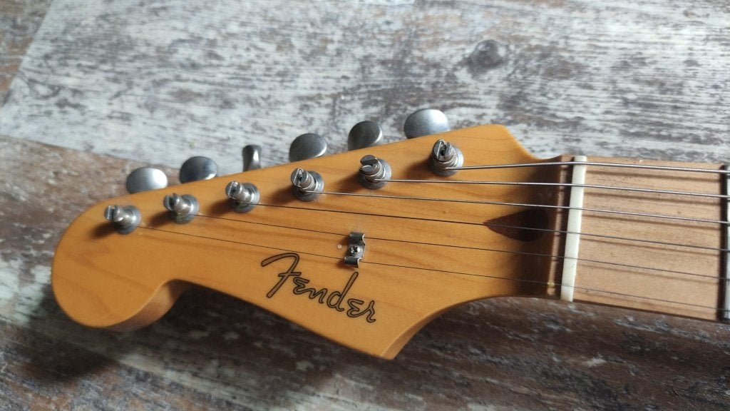MIJ left strat 2-tone sunburst, Ophalen of Verzenden, Gebruikt, Solid body, Overige merken
