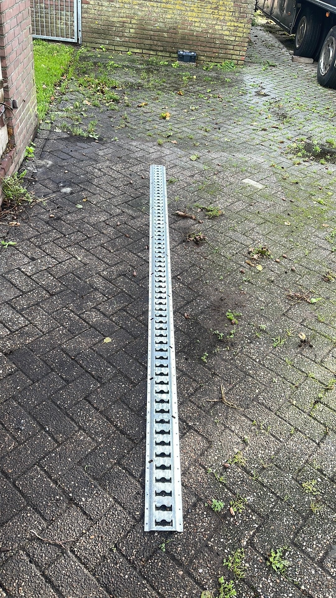 Bindrail / ladingvastzerrail, Ophalen
