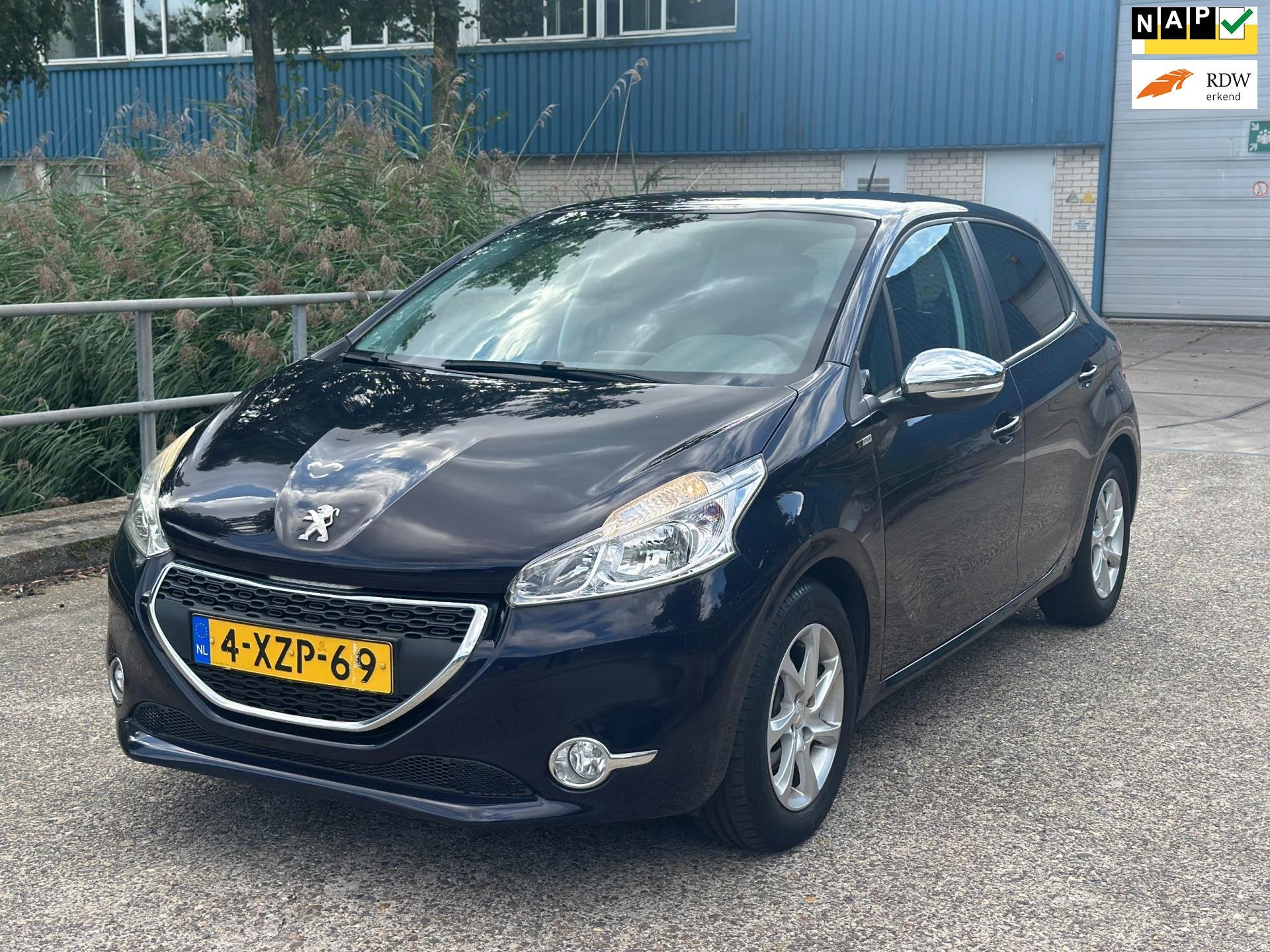 Peugeot 208 1.2 PureTech Style!2014! Nieuw distributie 5-deu, Voorwielaandrijving, Gebruikt, 1199 cc, Origineel Nederlands