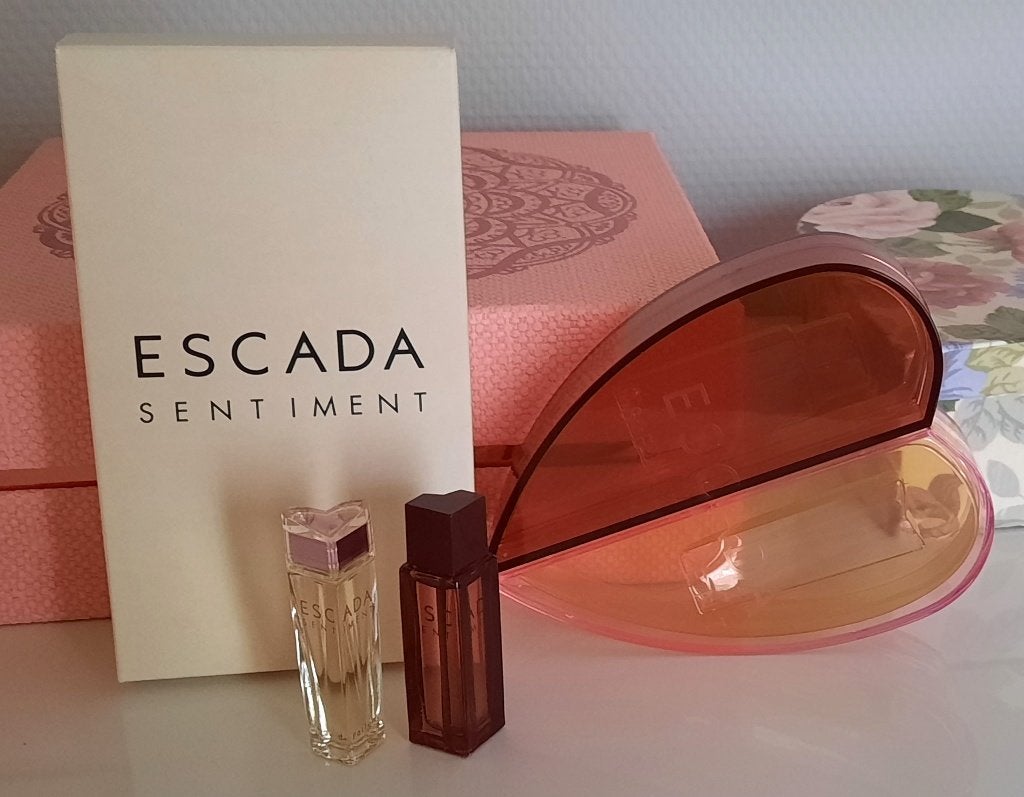Parfum miniaturenset Escada =  Sentiment, Ophalen of Verzenden, Zo goed als nieuw, Miniatuur, Gevuld