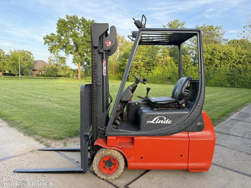 Linde 1600KG elektrisch Sideshift non marking banden, Zakelijke goederen, Machines en Bouw | Heftrucks en Intern transport, Info@vanbeurdenheftrucks.nl