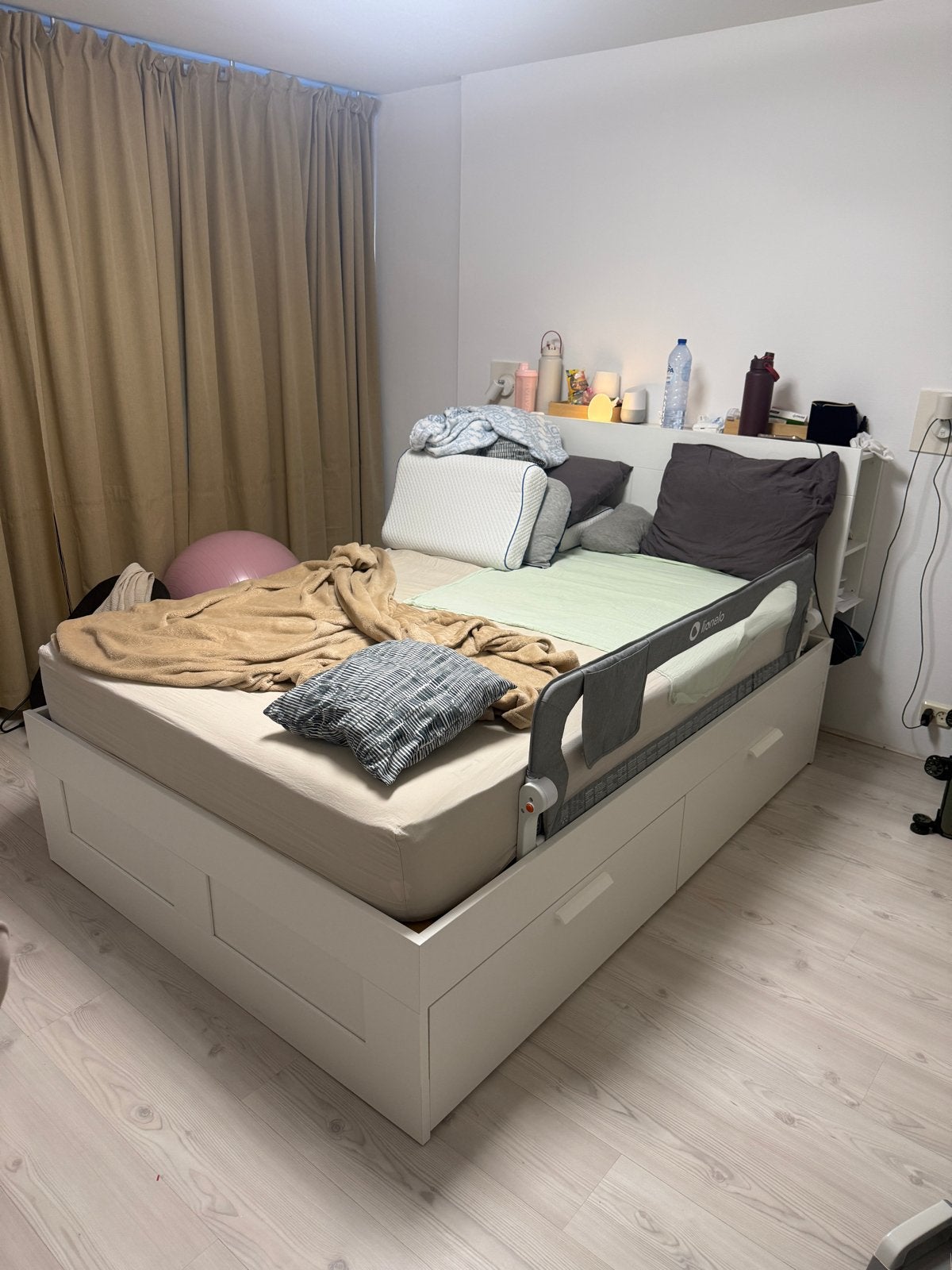 IKEA Brimnes bedframe met opbergruimte, 140x200 cm, Ophalen, Gebruikt, Wit, Tweepersoons