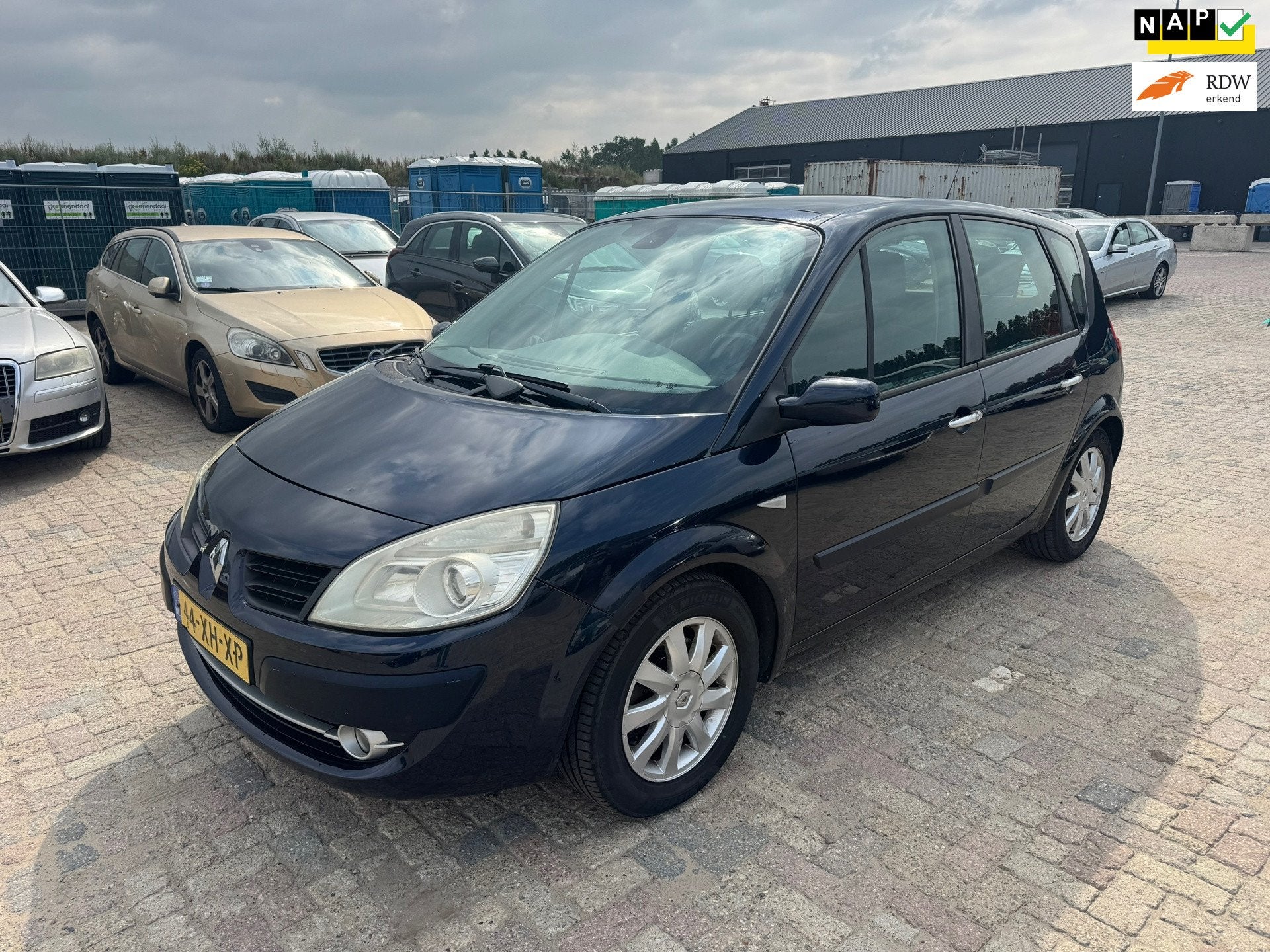 Renault Scénic 2.0-16V Tech Line / pano / navi / complete h, Auto's, 1998 cc, Gebruikt, Zwart, 4 cilinders