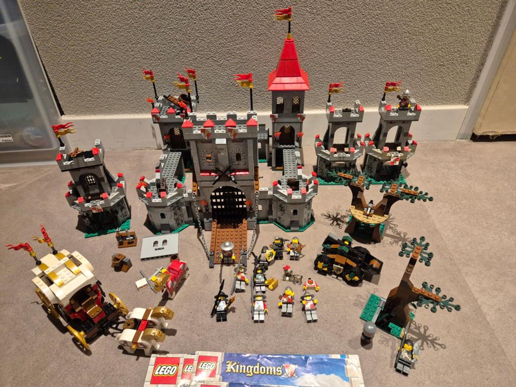Grote partij lego ridders kastelen 7946 kingdoms, Ophalen of Verzenden