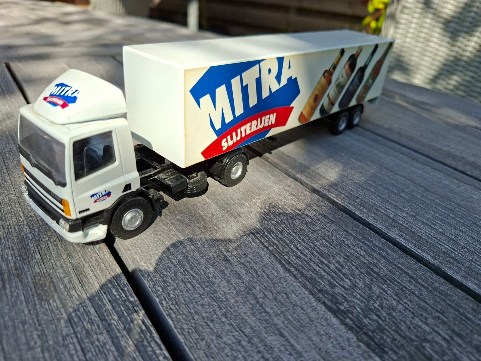 Lion Car DAF vrachtwagen Mitra Slijterijen, Overige merken, Gebruikt, 1:32 tot 1:50, Ophalen of Verzenden