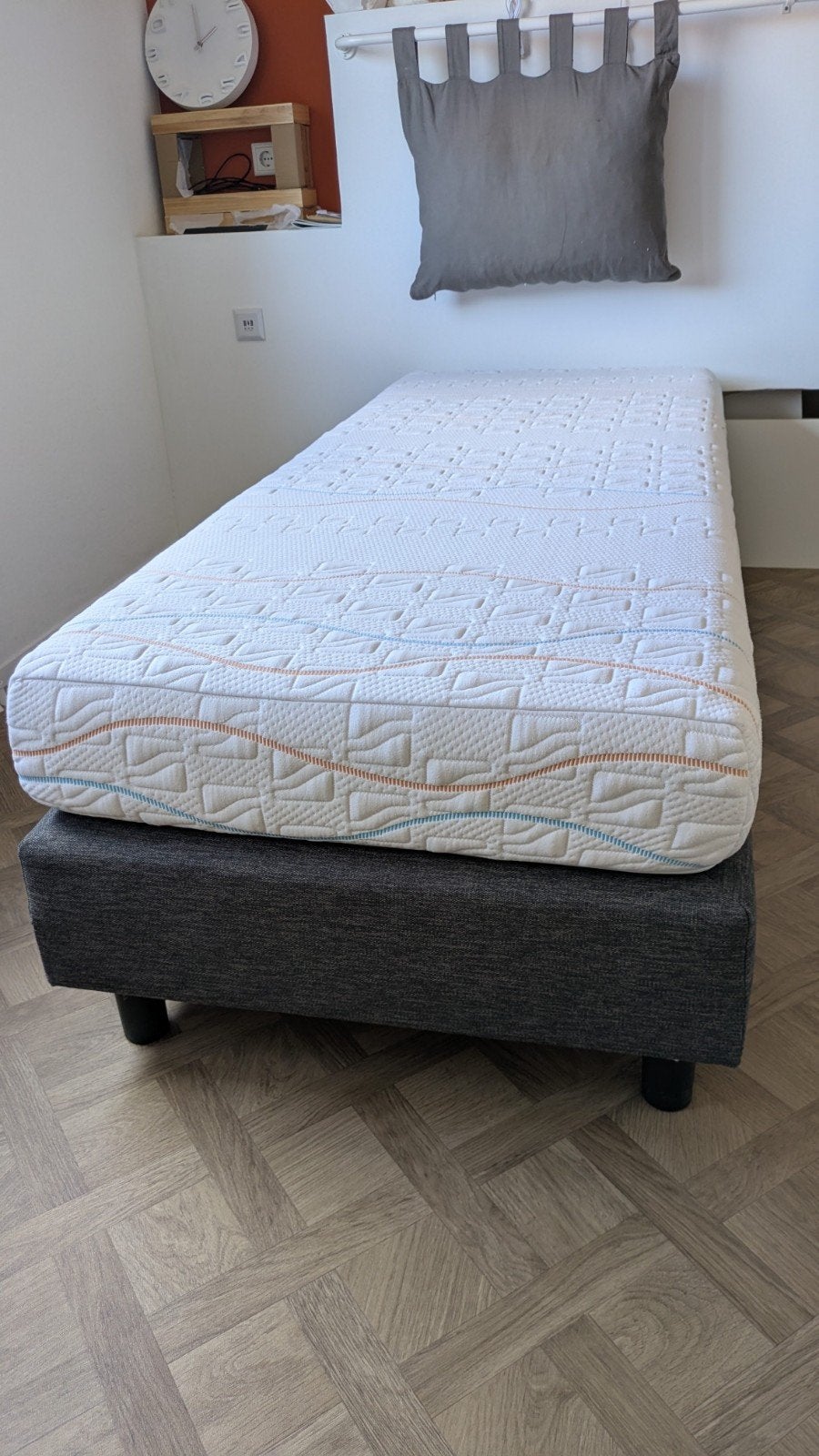 MLine boxspring 80 x 200 hoge kwaliteit met memory foam, Huis en Inrichting, Eenpersoons, Bruin, Ophalen of Verzenden, Zo goed als nieuw
