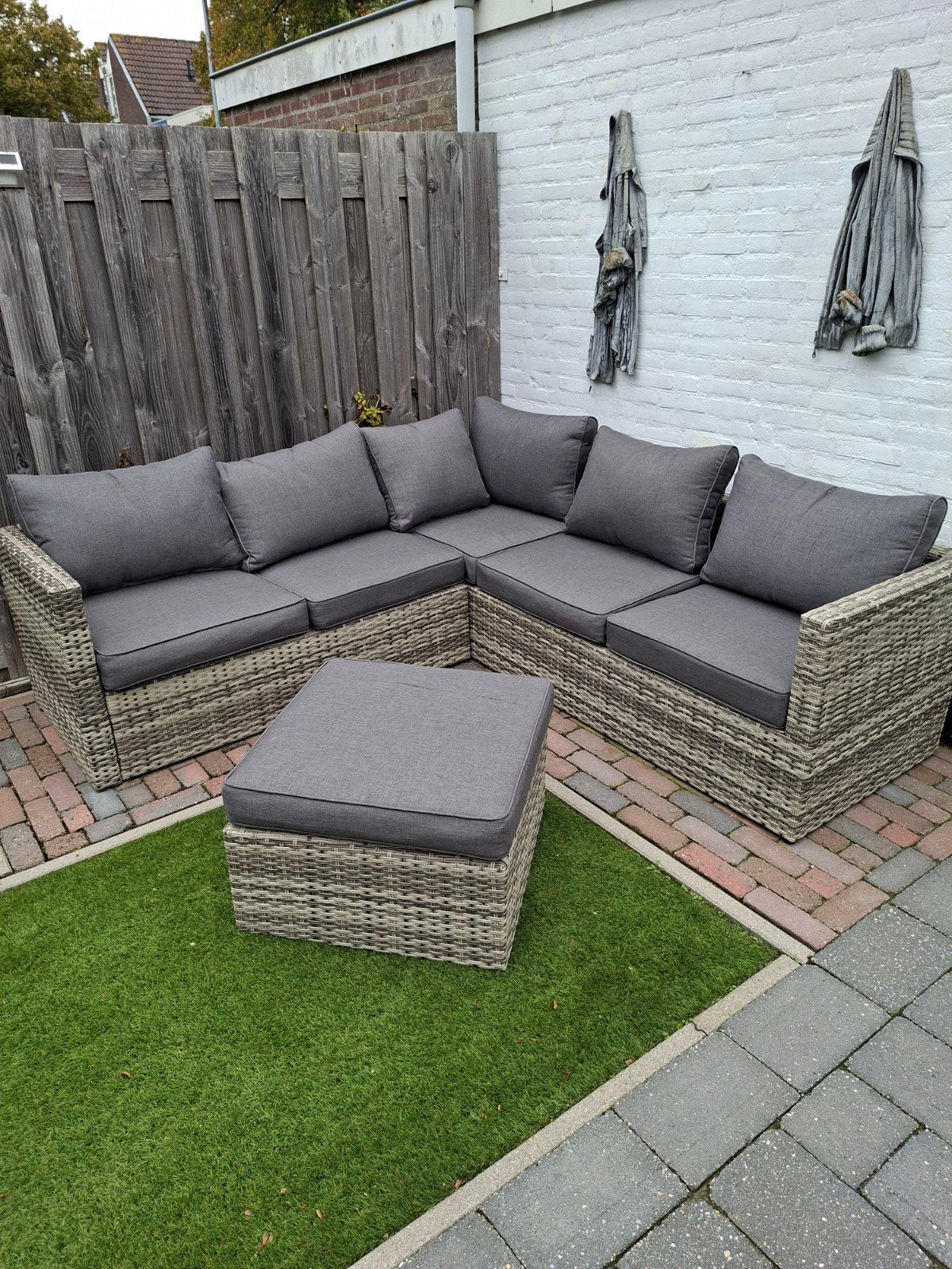 Zeer nette loungeset, Tuin en Terras, Ophalen, 5 zitplaatsen, Hocker, Zo goed als nieuw