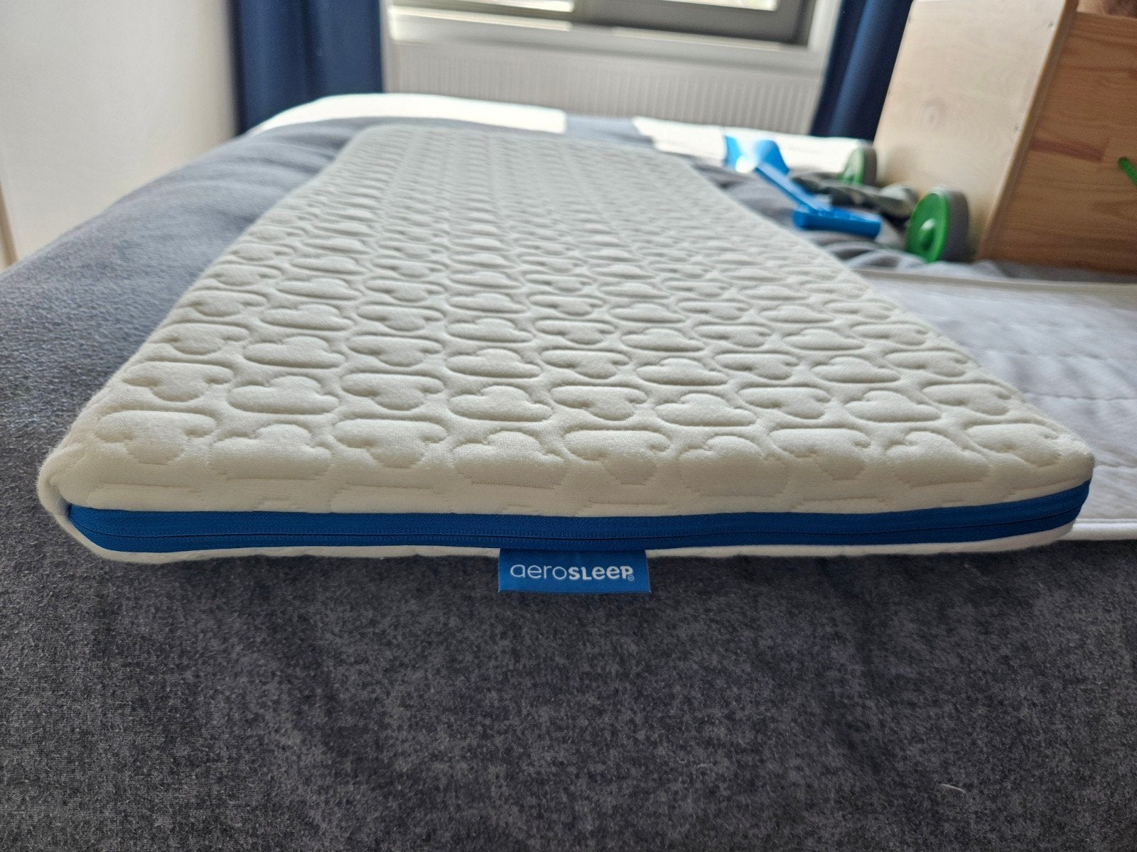 Aerosleep setje voor wieg, matras en matrasbeschermer, Ophalen, Zo goed als nieuw, Wieg