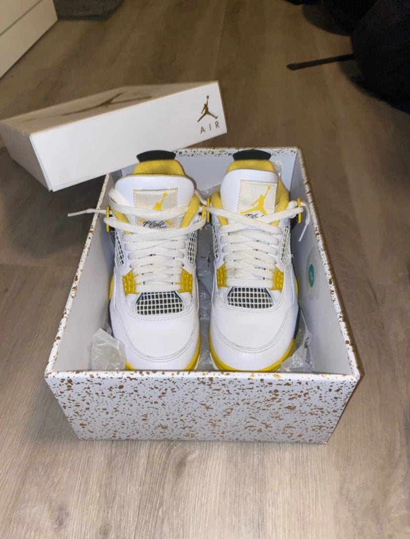 Jordan 4, Wit, Ophalen of Verzenden, Sneakers of Gympen, Zo goed als nieuw