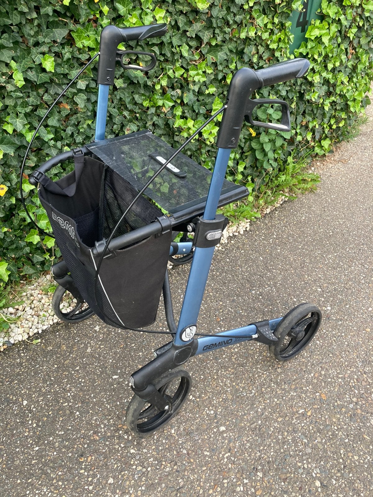 Gebruikte  gemino 30 handicare rollator, Diversen, Ophalen, Gebruikt