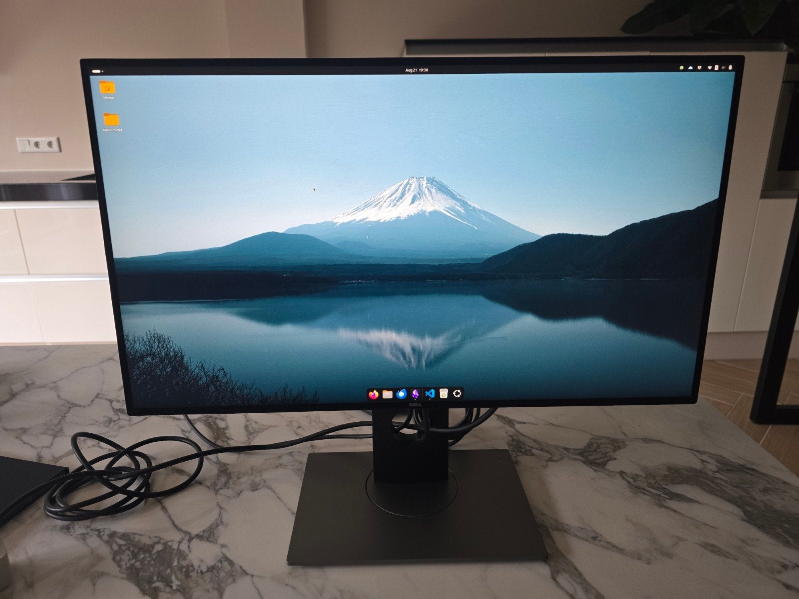 Dell U2717D 27 inch QHD Monitor met USB-C Dock WD15, Ophalen, IPS, Zo goed als nieuw, Dell