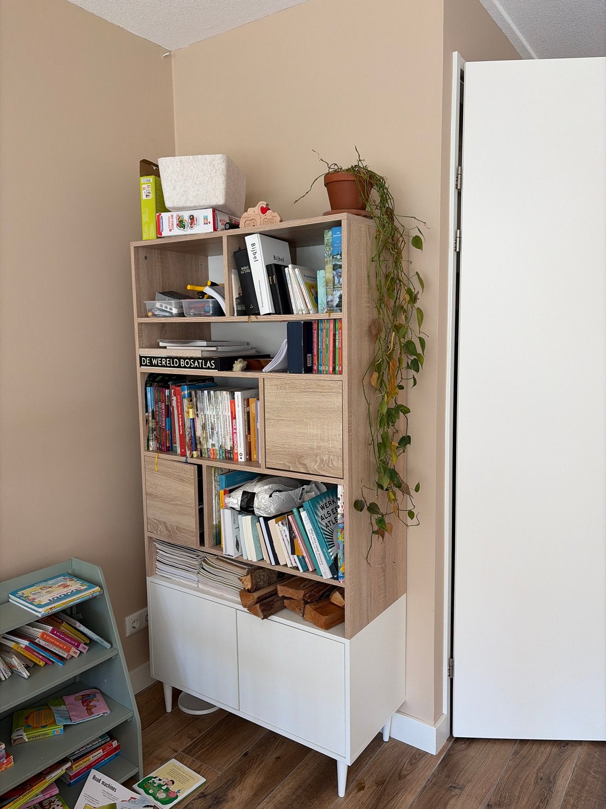 Boekenkast/decoratiekast/kast - 180x90 cm, Huis en Inrichting, Gebruikt, 150 tot 200 cm, 25 tot 50 cm, Overige houtsoorten