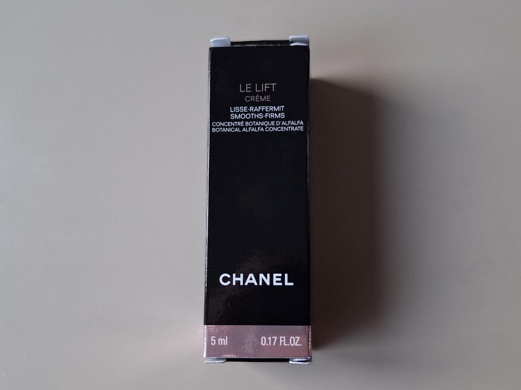 CHANEL Le Lift, Sieraden, Tassen en Uiterlijk, Uiterlijk | Gezichtsverzorging, Ophalen of Verzenden, Nieuw, Gehele gezicht, Verzorging
