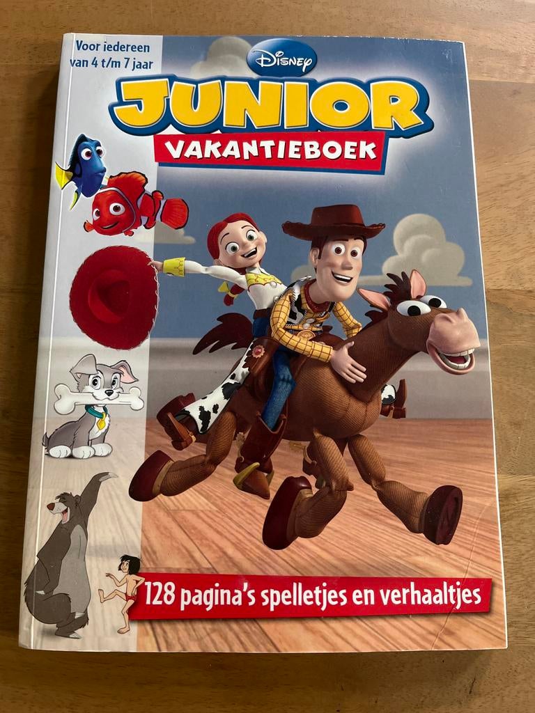Disney Junior Vakantieboek - Spelletjes en Verhaaltjes, Boeken, Ophalen of Verzenden, Zo goed als nieuw, Fictie algemeen