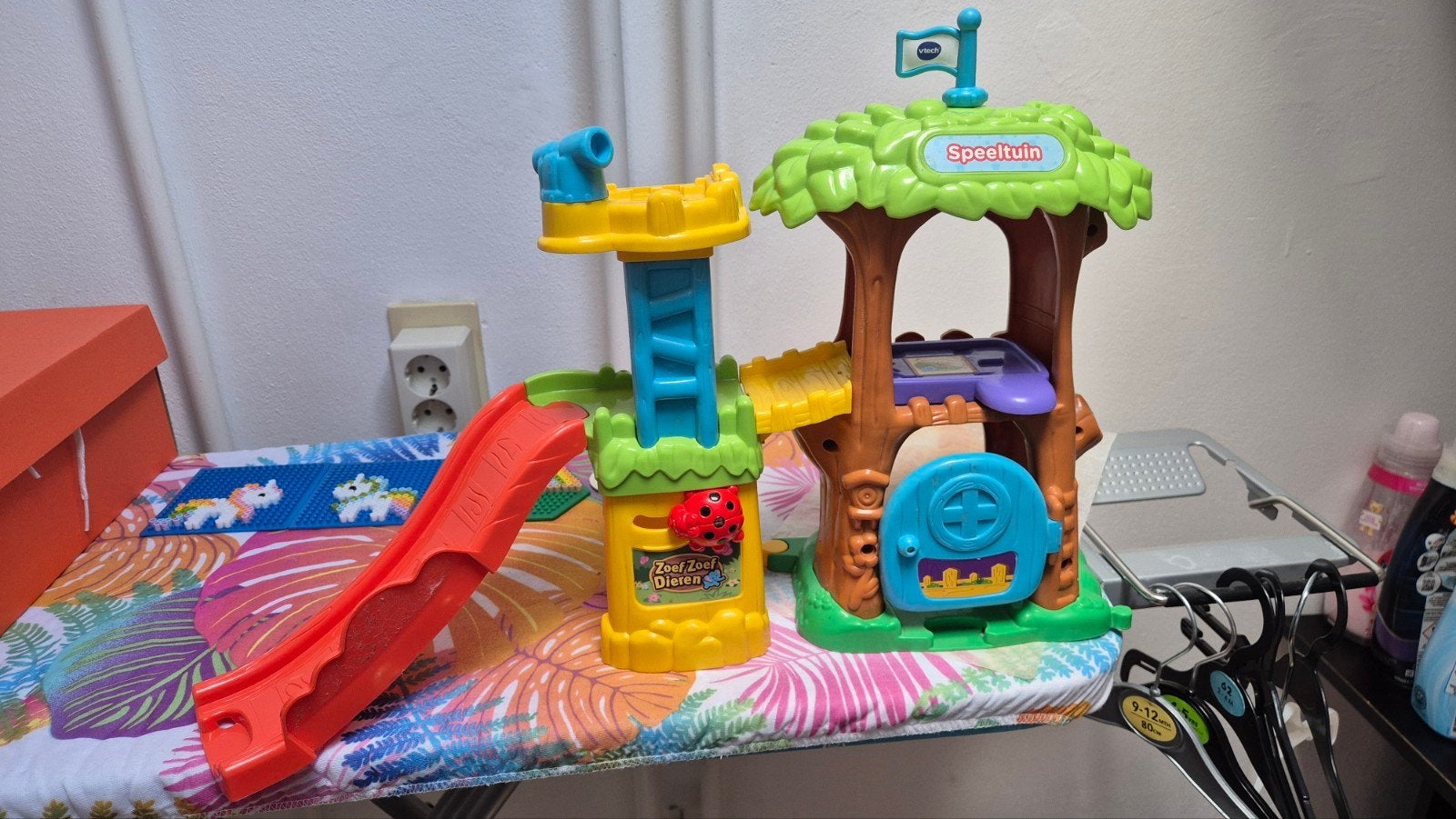 VTech Speeltuin met glijbaan en boomhut, Kinderen en Baby's, Ophalen, Zo goed als nieuw, 6 maanden tot 2 jaar