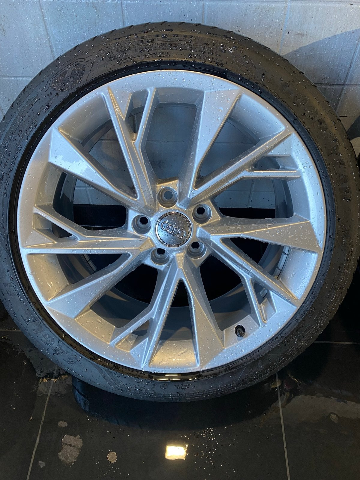 Zomerset Audi A4 5x112 18 inch - Als Nieuw, Auto-onderdelen, Banden en Velgen, Ophalen, 18 inch, Banden en Velgen, Personenwagen