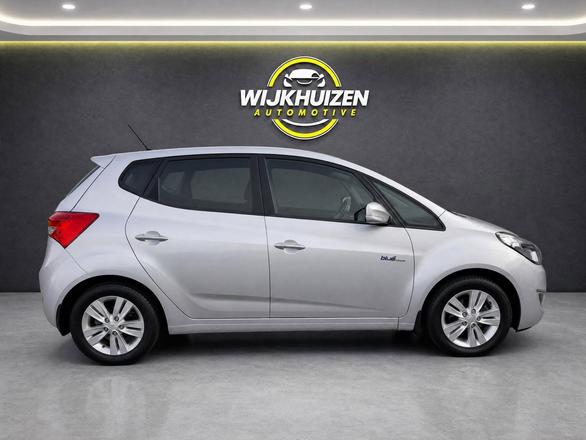Hyundai Ix20 1.4i i-Vision met Panorama dak ! Trekhaak ! Cli, Auto's, Hyundai, Voorwielaandrijving, Stof, Gebruikt, Zwart