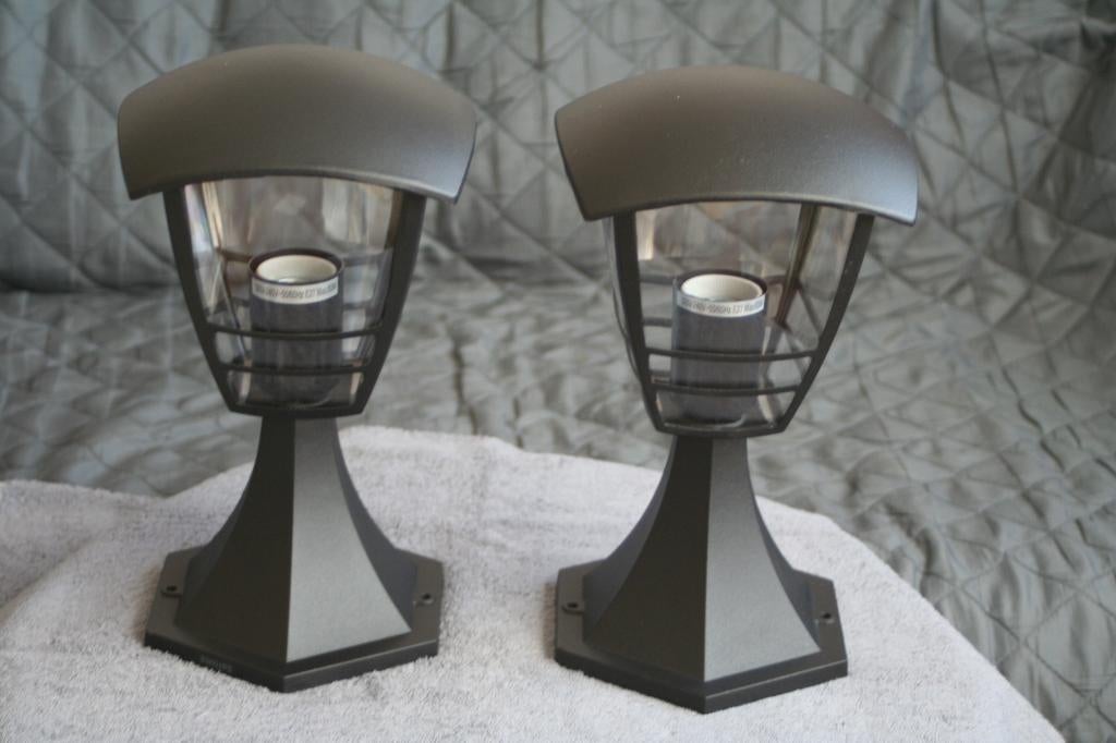 2,nieuw mooie Philips buitenlampen 60 w, Staande lamp, Ophalen of Verzenden, Netvoeding, 50 tot 250 watt
