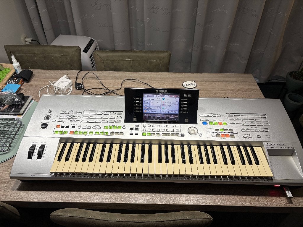 Yamaha Tyros 1, Ophalen, Yamaha, Midi-aansluiting, 61 toetsen