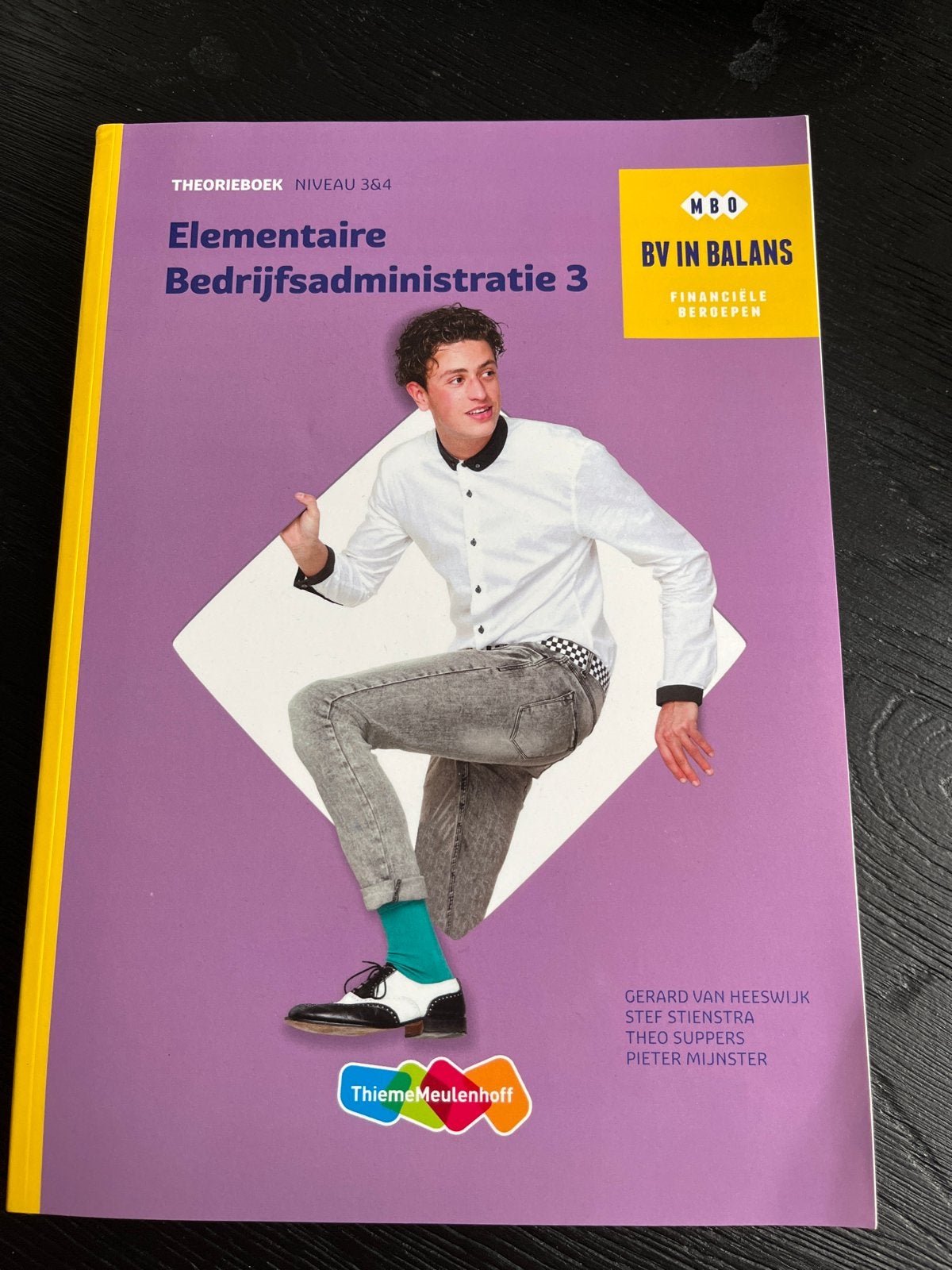 Elementaire Bedrijfsadministratie 3 MBO Theorieboek, Ophalen of Verzenden, Gamma, Zo goed als nieuw, MBO