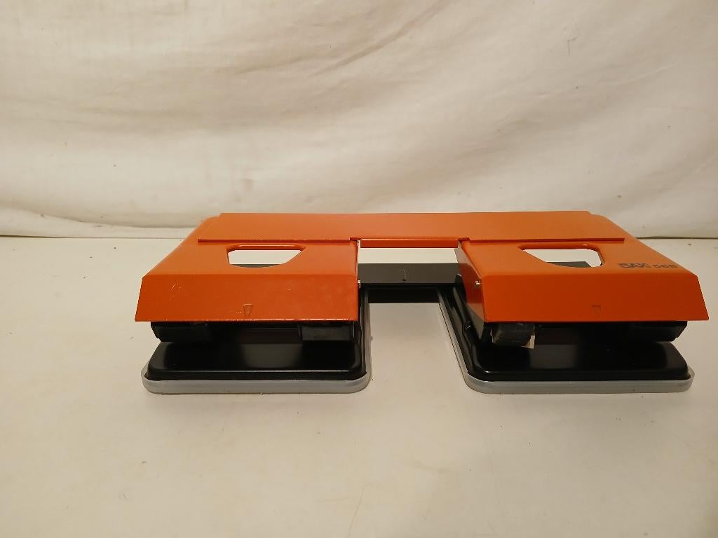 SAX 588 Dubbele perforator, Niet bekend, Niet bekend, Nieuw, Ophalen of Verzenden