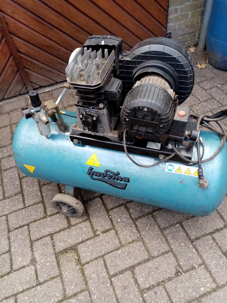 Compressor, Ophalen, Gebruikt, 6 tot 10 bar, Minder dan 200 liter/min