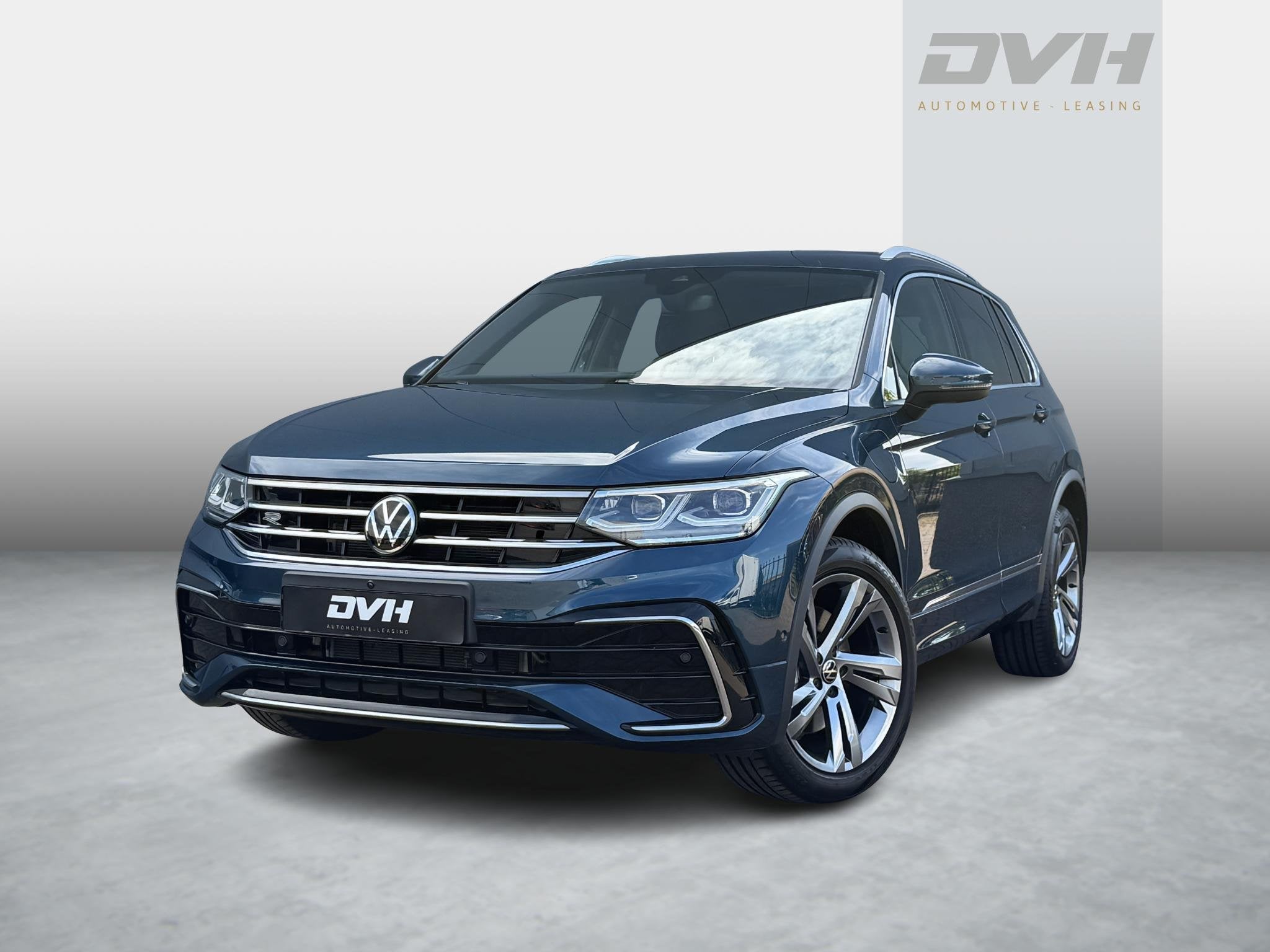 Volkswagen Tiguan 1.4 TSI eHybrid R-Line PANO | 360 CAMERA |, Stof, Gebruikt, Euro 6, 4 cilinders