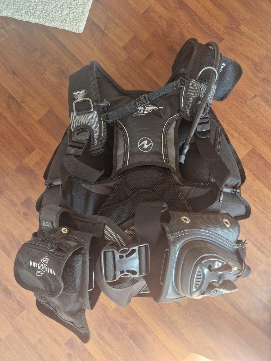 Complete duikuitrusting droogpak, trimvest, automaten, vinn, Ophalen of Verzenden, Zo goed als nieuw, Duikpak