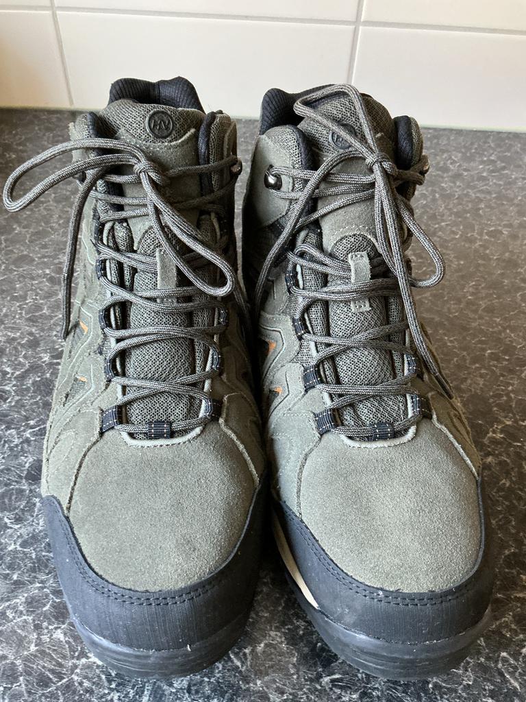 wandelschoenen, Kaki Human Nature maat 45, Ophalen of Verzenden, Zo goed als nieuw, Schoenen