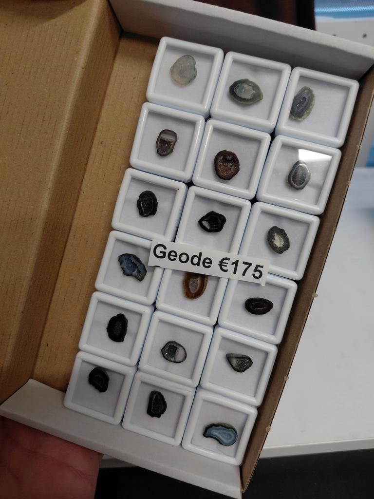 Mooie kleine geode set voor sieraden goudsmid gereedschap, Verzamelen, Mineralen en Fossielen, Ophalen of Verzenden