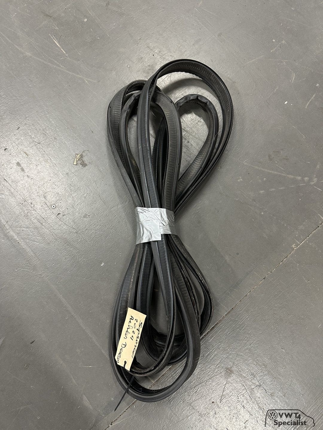 Mercedes Sprinter W907 2019-2025 deurrubber achterdeuren ach, Gebruikt, -, Ophalen of Verzenden, -