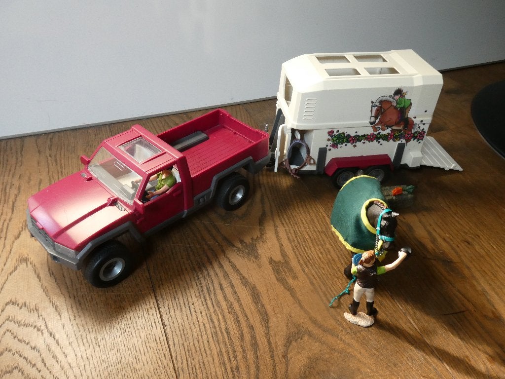 Schleich Horse Club- Pick-up met paardentrailer- 42346, Ophalen of Verzenden, Zo goed als nieuw