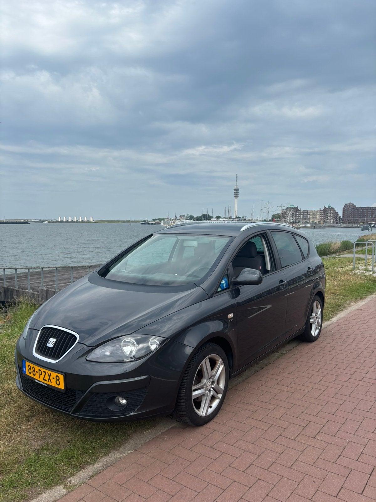 Seat Altea XL 1.4 TSI Stationwagon 2011 Grijs, Auto's, Voorwielaandrijving, 4 cilinders, Altea XL, Origineel Nederlands