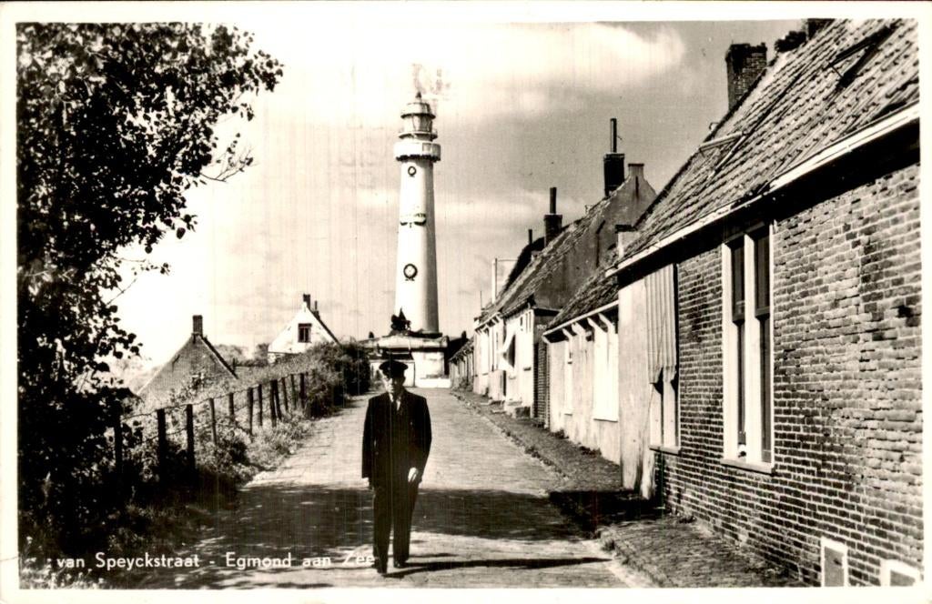 Egmond aan Zee - Vuurtoren - van Speyckstraat, Ophalen of Verzenden, 1940 tot 1960, Gelopen, Noord-Holland