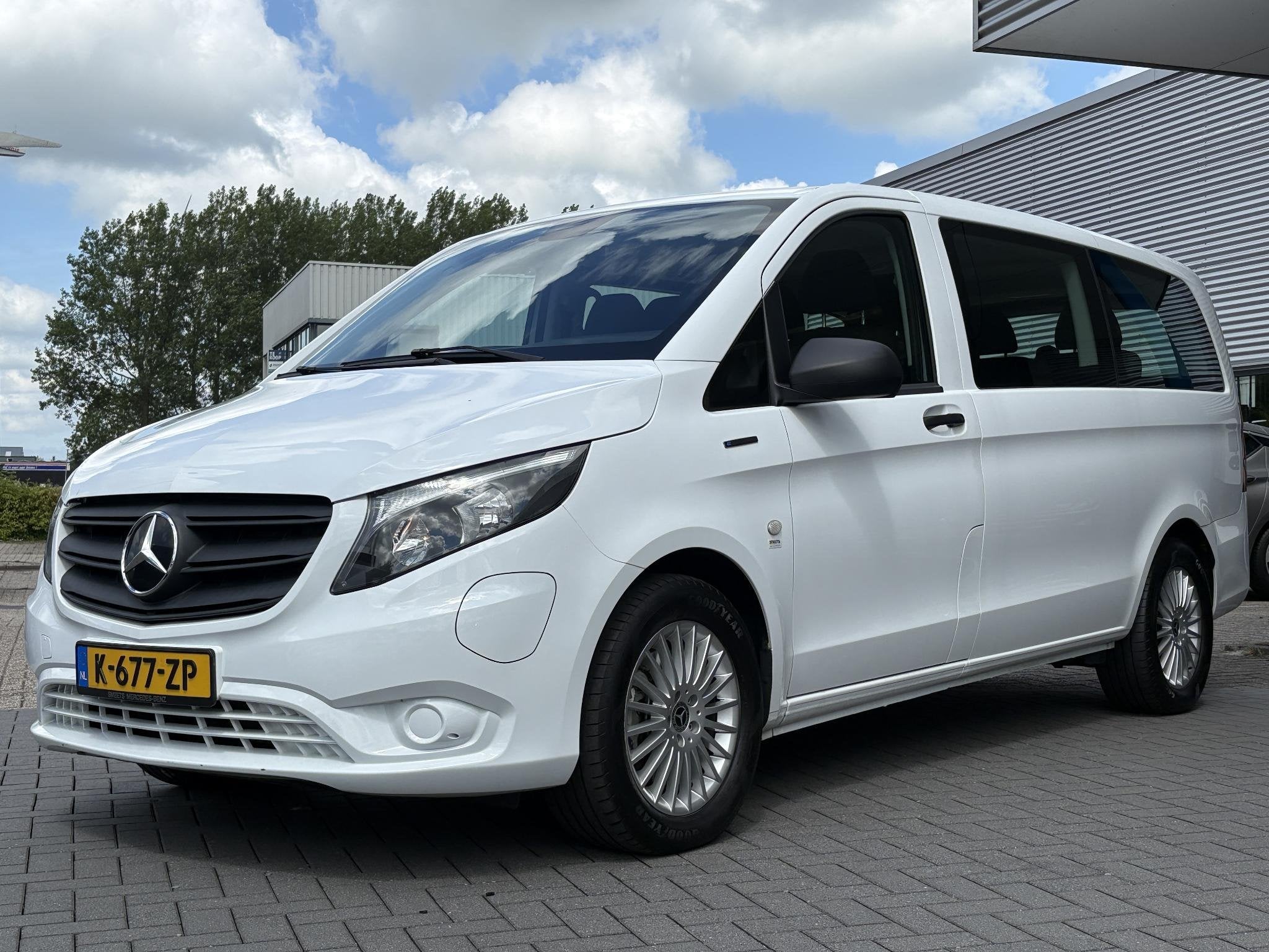 Mercedes-Benz eVito Tourer PRO L2 90 kWh | BTW Auto | SOH 95, 2430 kg, Stof, Gebruikt, Overige carrosserieën