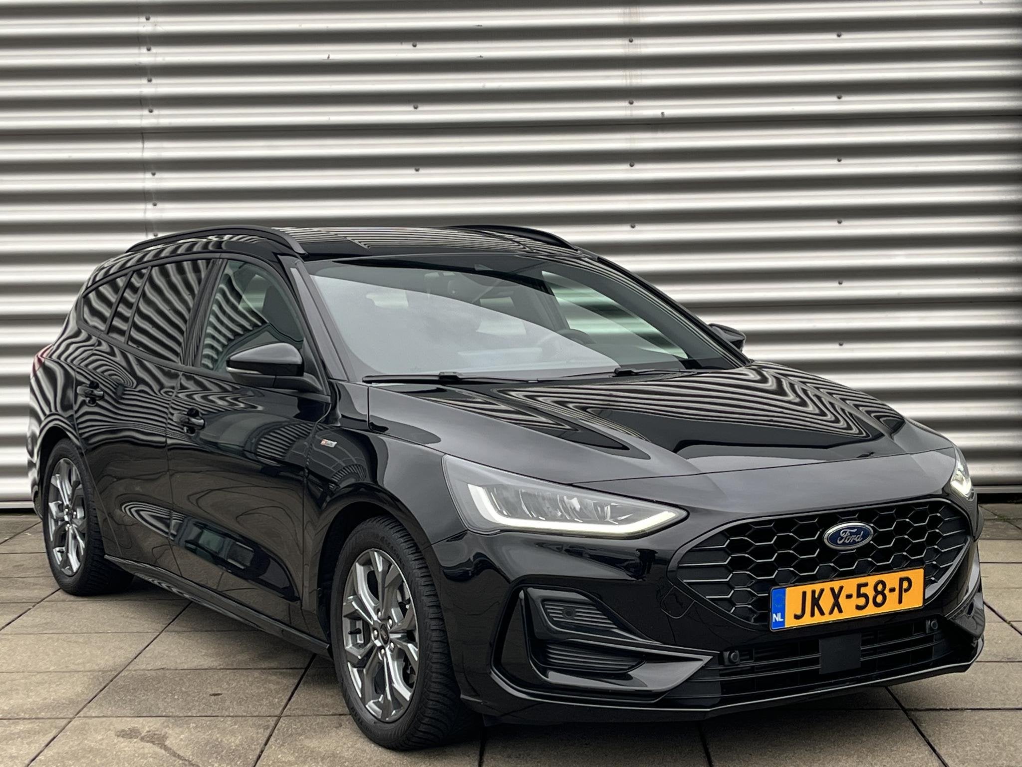 Ford Focus Wagon 1.0 EcoBoost Hybrid ST Line Navigatie | Cam, Dealer onderhouden, Gebruikt, Euro 6, Blauw