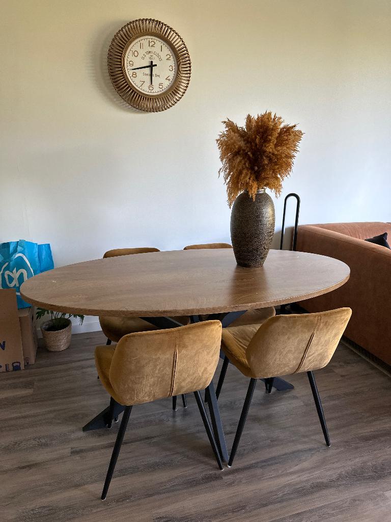 Eetkamer set, Huis en Inrichting, Ophalen of Verzenden, Zo goed als nieuw, Industrieel en velvet stoel, 4 tot 6 stoelen