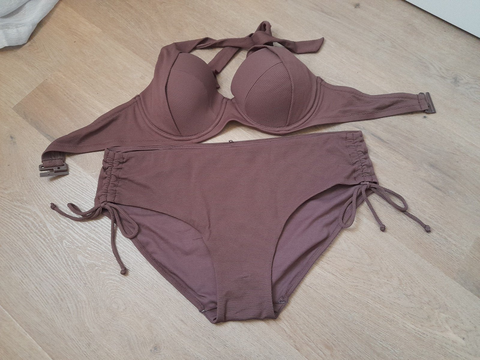 te koop 1x gedragen Hema Dames Bikini top 80D en broek 44, Bruin, Nieuw, Ophalen of Verzenden, Bikini