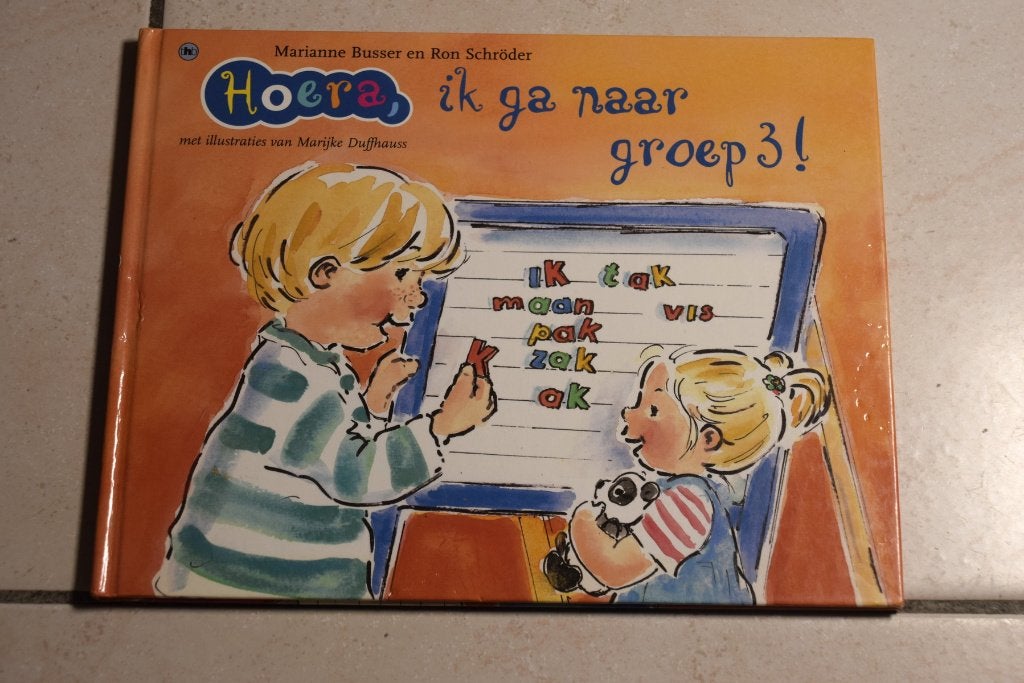 Hoera, ik ga naar groep 3! / Marianne Busser en Ron Schroder, Ophalen of Verzenden, Gelezen, Fictie algemeen, Voorleesboek