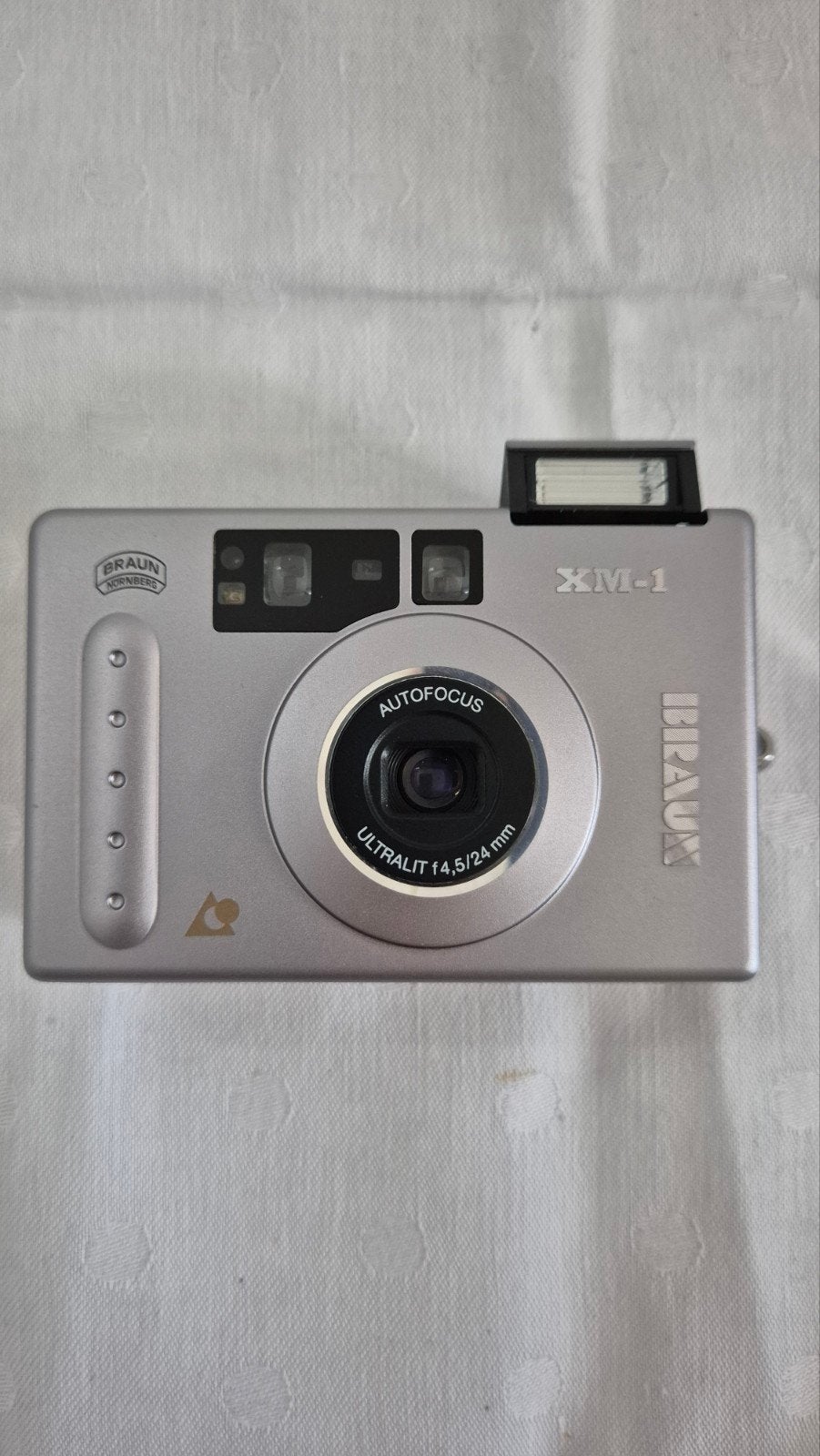 Braun XM-1 Compact Camera - Zilver met Vivanco Tasje, Ophalen of Verzenden, Zo goed als nieuw, Compact, Overige Merken