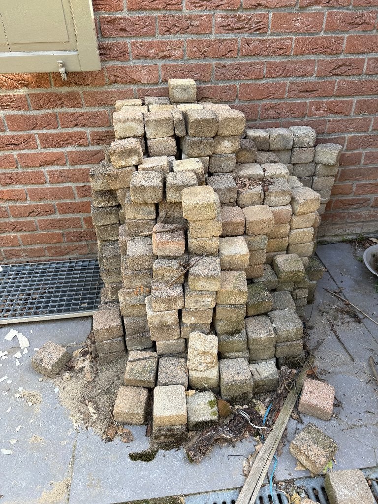 Klinkers beton 6x6x6 gratis ophalen samen ca 30 m2, Ophalen, Gebruikt, Klinkers, 5 tot 10 m²