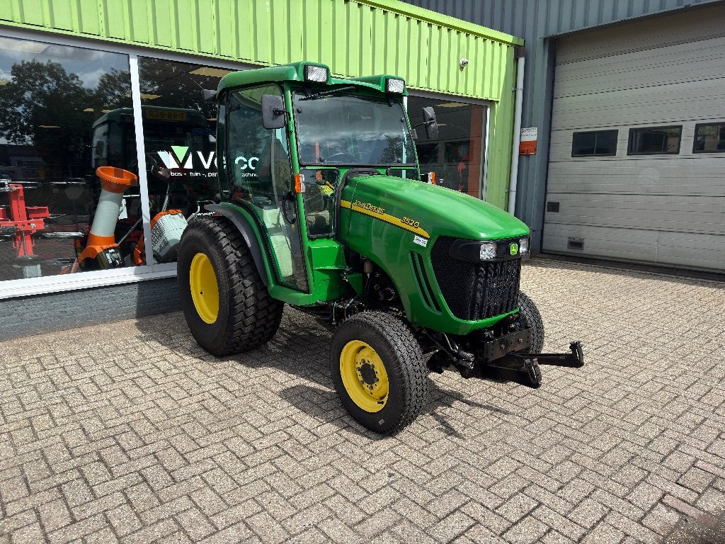 John Deere 3520 – 37 pk – 4x4 – Hydrostaat, Gebruikt, Tot 80 Pk, 5000 tot 7500, Ophalen