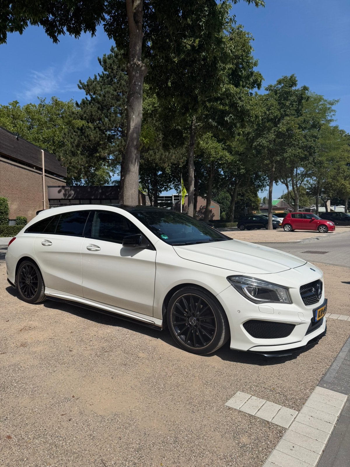 Mercedes-Benz CLA 180 Shootingbrake Automaat Full-Options, CLA, 730 kg, 4 cilinders, 1595 cc