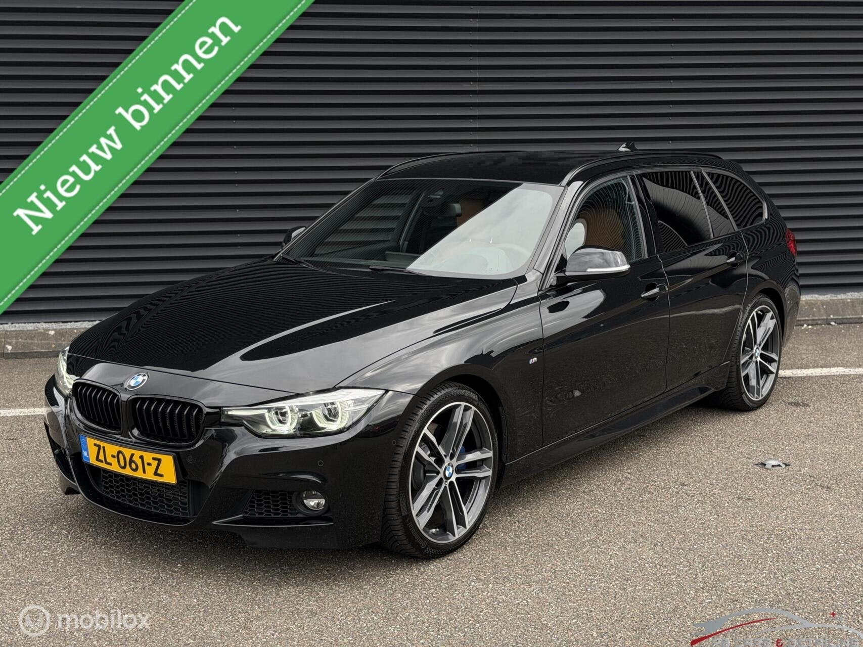 BMW 3-serie Touring 318i M Sport, HUD, M-Sport Remmen,, Auto's, Automaat, Gebruikt, Euro 6, 1465 kg