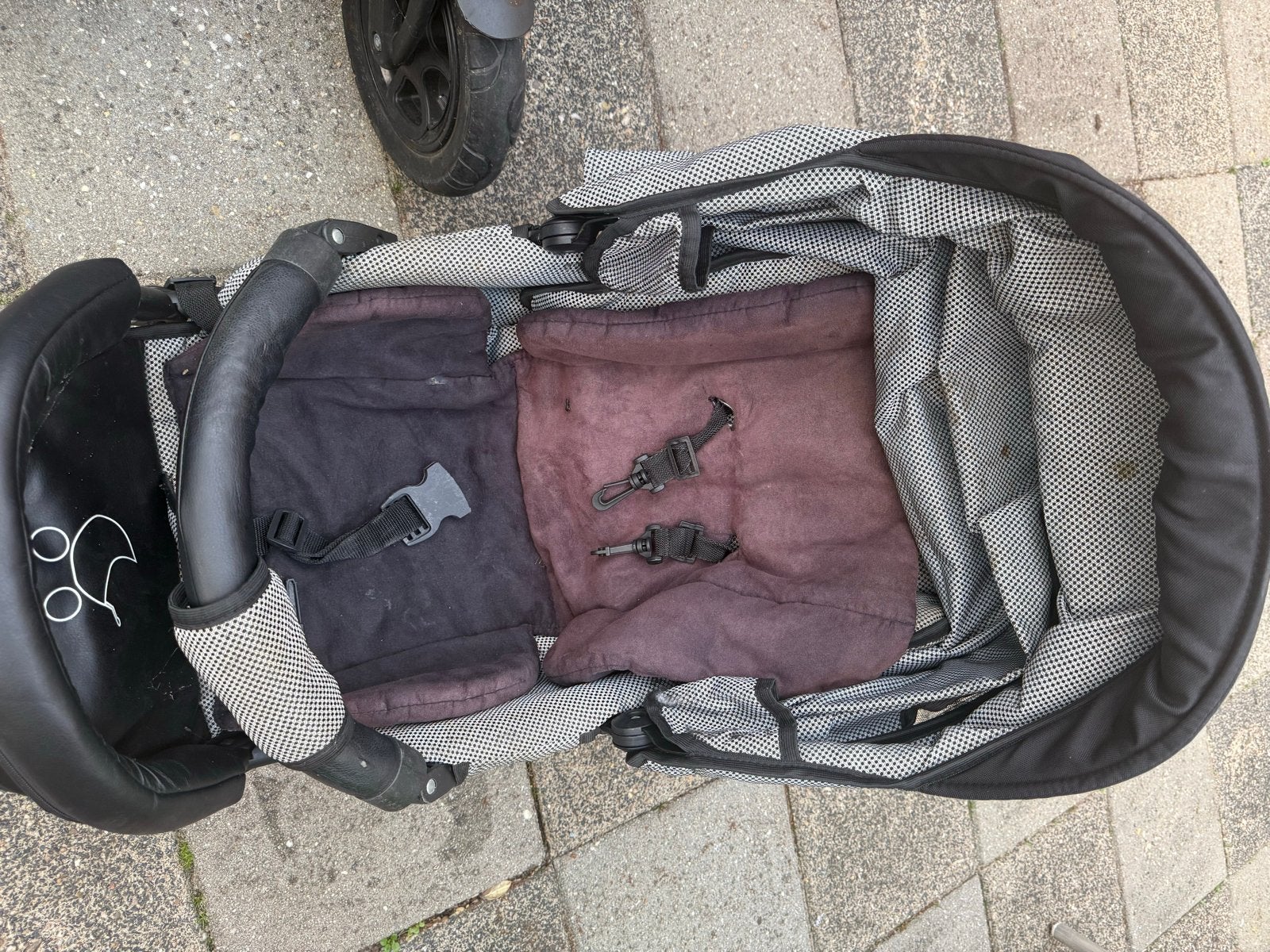 Foto 4 van Complete kinderwagen set met autostoel en reiswieg